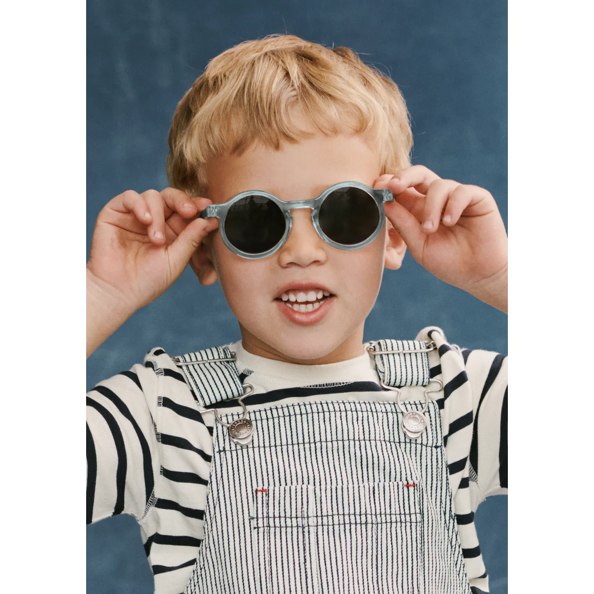 DARLA Junior Sonnenbrille 4–10 J
- Whale Blue transparent - Image 5